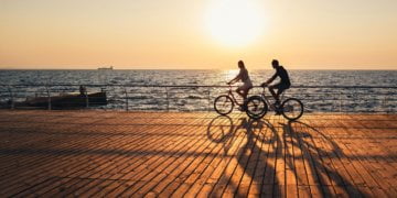 1,500 most cancers cases, 500 deaths connected to "sofa potato" lifestyle ' 16