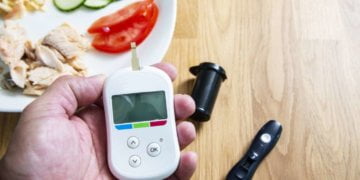 Diabetes Diet: This High-Fibre Desi Salad May Help Keep Your Blood Sugar In Check 8