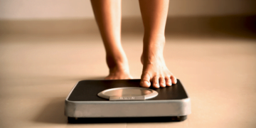 Weight loss: This girl lost 12 pounds in just 6 months and her chronic backache vanished 8