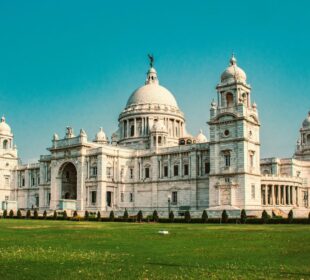 Discover the beauty of colonial architecture today! 7
