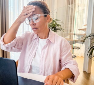 The Importance of Vaginal Moisturizers During Menopause 1